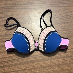 Victoria’s Secret 32B Bikini Top Swim The Flirt Bandeau Crochet Surf